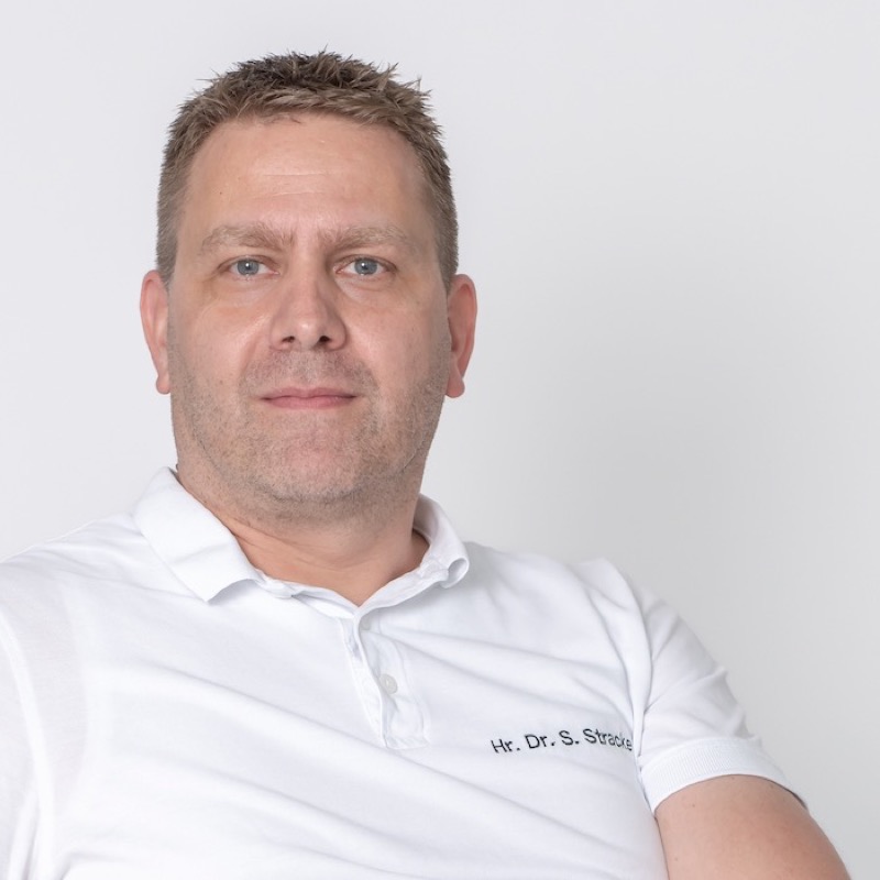 Dr. med. Siegbert Stracke, MBA